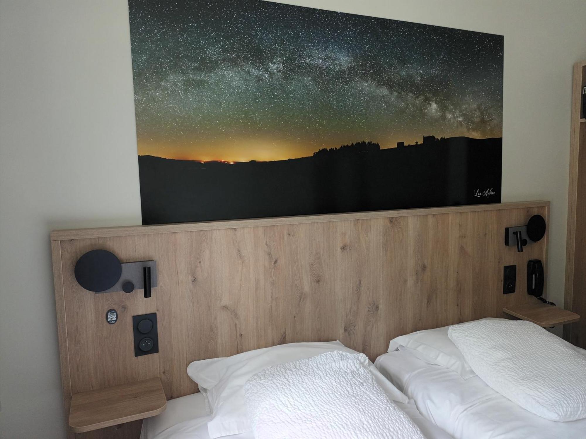 Hotel-Restaurant Logis L'Aubrac Лагиол Екстериор снимка
